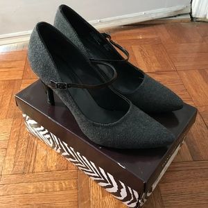 Dana Buchman wool mary jane stiletto